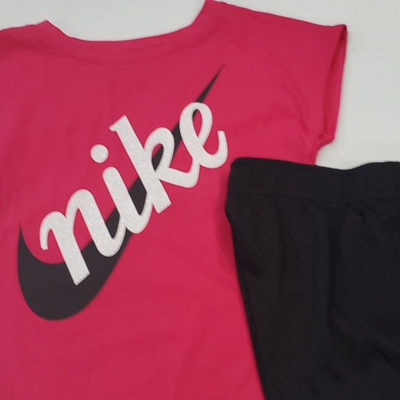 🆕️ Nike short set - Picture 3 of 8
